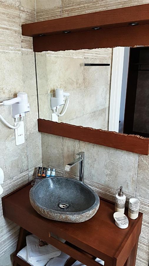 Sarakiniko Rooms Αδάμας Εξωτερικό φωτογραφία