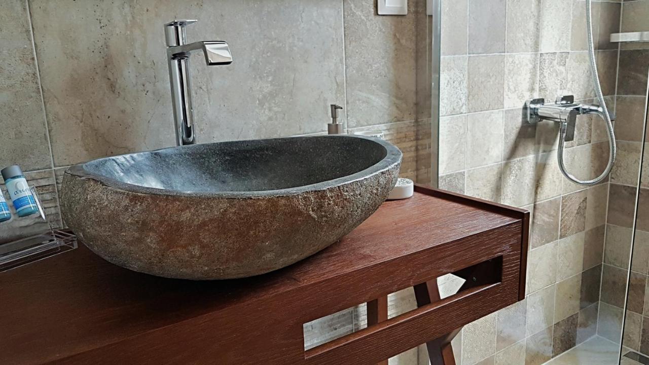 Sarakiniko Rooms Αδάμας Εξωτερικό φωτογραφία