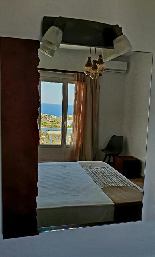 Sarakiniko Rooms Αδάμας Εξωτερικό φωτογραφία
