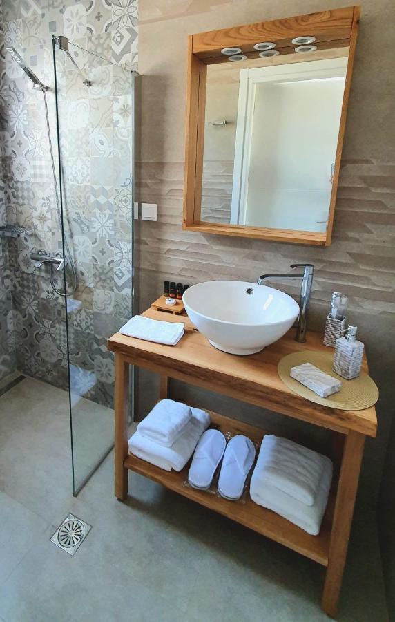 Sarakiniko Rooms Αδάμας Εξωτερικό φωτογραφία
