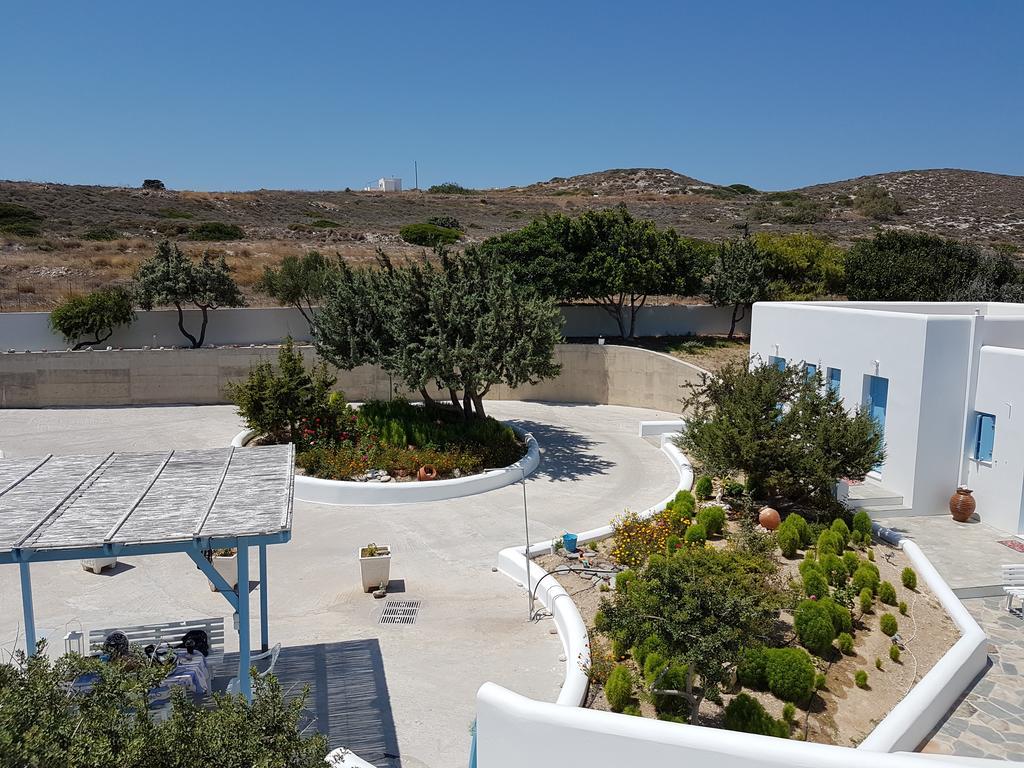 Sarakiniko Rooms Αδάμας Εξωτερικό φωτογραφία