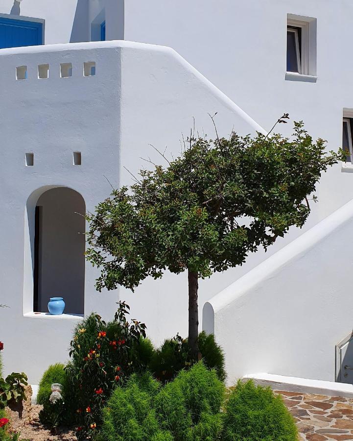 Sarakiniko Rooms Αδάμας Εξωτερικό φωτογραφία